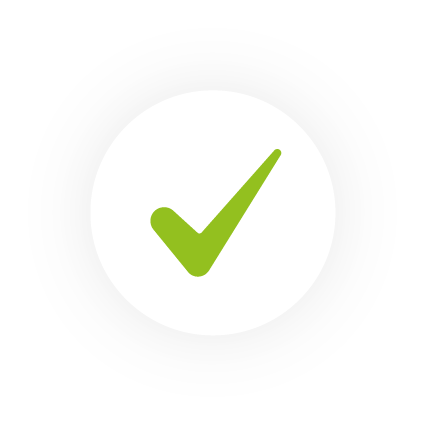 Agroturystyka Za Piecem – Zielony znacznik wyboru wewnątrz białego okręgu na jasnoszarym tle, symbolizujący zatwierdzenie lub potwierdzenie - idealny dla agroturystyki dla rodzin i noclegów dla rodzin z dziećmi.